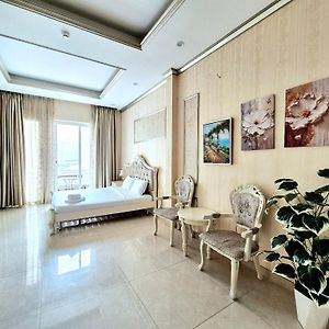 F F House Homestay